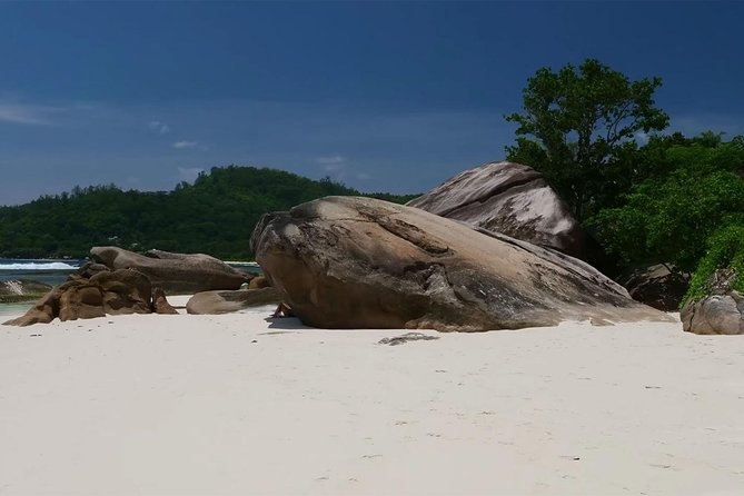 Beautiful island tour 5-6 hours | Mahé, Seychelles | Private Tour - Takamaka Rum Distillery: a local taste with a small extra fee