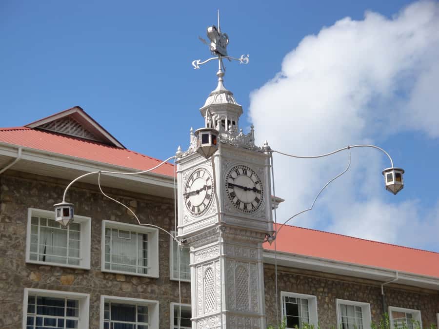 Mahé Island: Island Highlights Guided Day Trip with Lunch - Victoria Market: Mahé’s best quick introduction