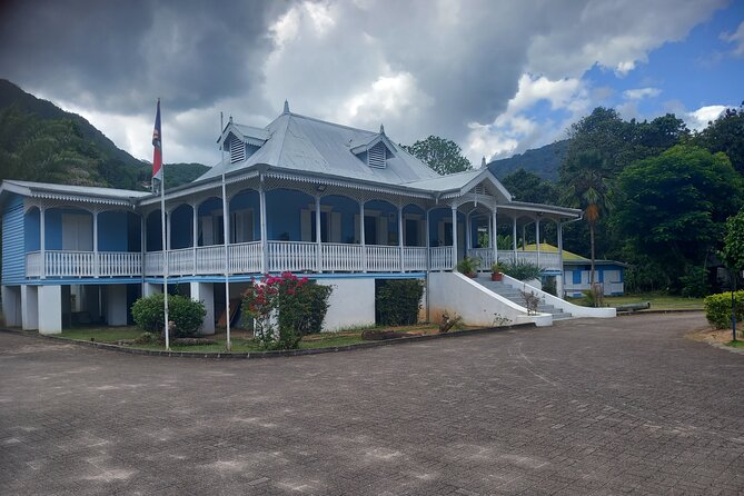 Mahe island Seychelles , unforgettable & adventurous tour - Transport, comfort, and what you actually receive