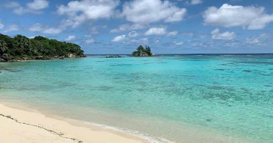 Mahé: Private Customizable Island Tour with Hotel Transfer - What the drivers add to the experience