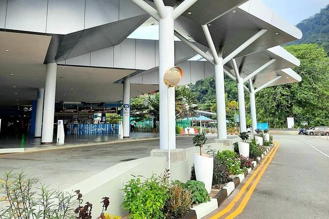 One Way Seychelles Private Airport Transfer - What the drive adds to your first hour on Mahe