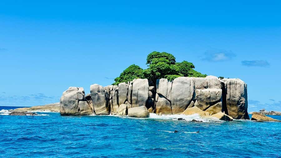 Praslin: Curieuse & St-Pierre Boat Adventure with Snorkeling - Why this Curieuse and St. Pierre trip works so well