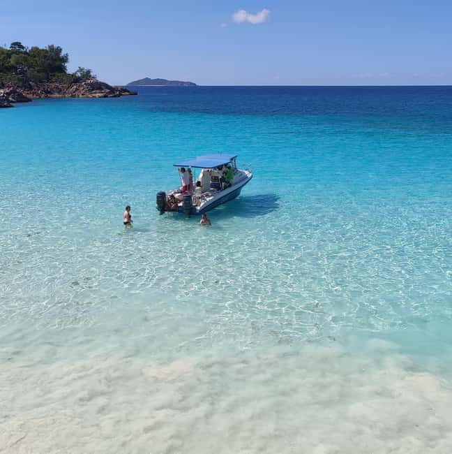 Praslin: Curieuse StPierre Guided Tour, BBQ & 2x Snorkeling - Lunch beside Curieuse’s giant tortoises