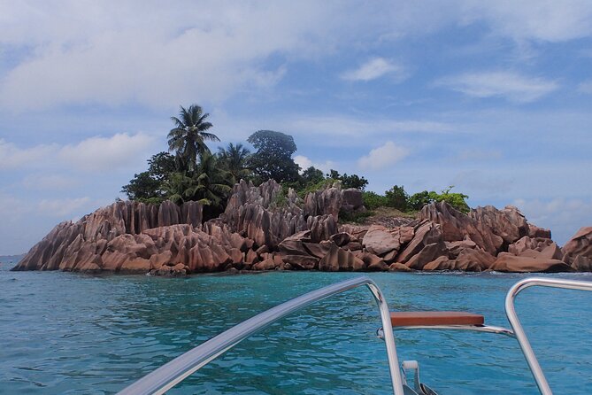 Private Seychelles Islands Tour by Boat with snacks & drinks - Snacks and drinks without extra planning