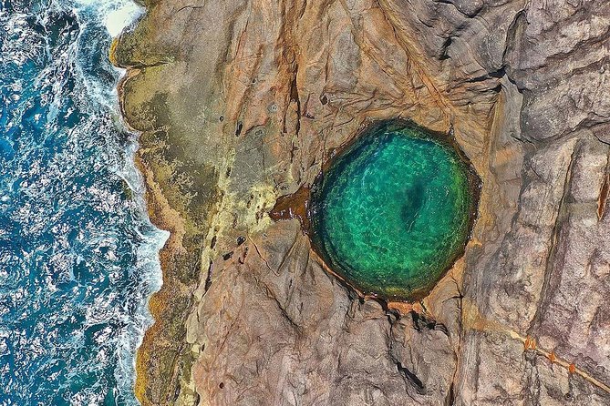 Rock Pool, dreamlike & unique experience | Mahé | Private hike | - The hike to Ros Sodyer, with the hard parts explained