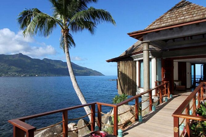 Seychelles Airport Private Round-Trip Transfers - Meeting your host outside Seychelles Airport