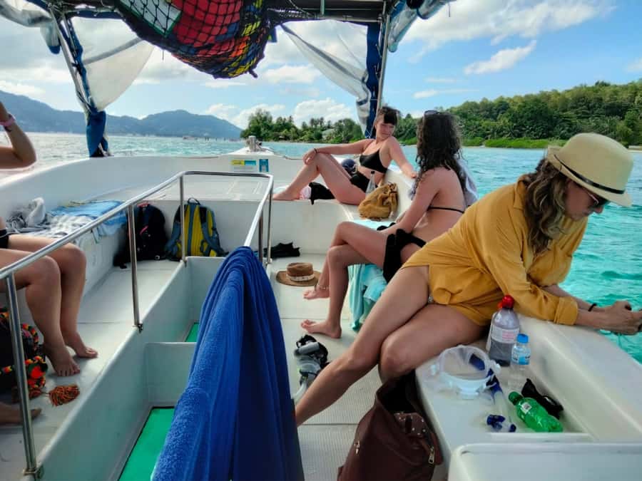 St. Anne Marine Park, Moyenne & Cerf Island Tour with Lunch - The second snorkeling stop near Cerf