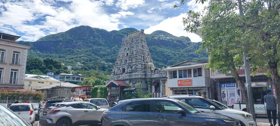 Tour Mahe Seychelles your way. Victoria national park beache - Who should book this tour?