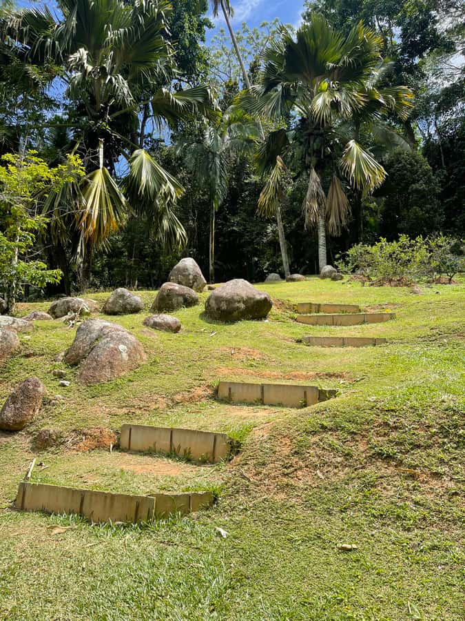 Victoria: Seychelles Mahe Island Tour - Pickup, vehicle, and the first part of the day